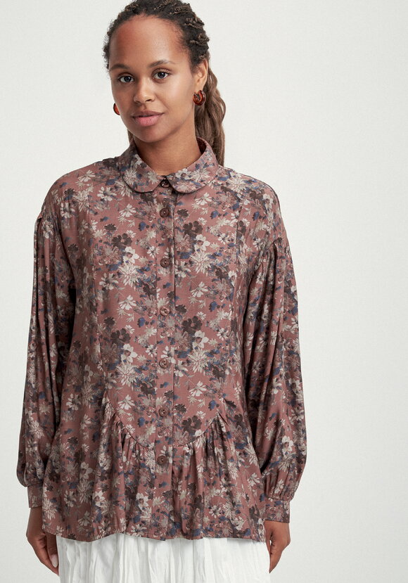 Блуза со сборкой в рельефах шир.  580, рис. 13