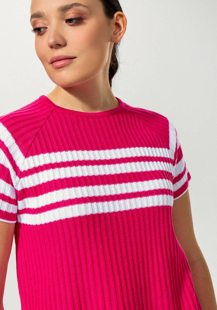 Джемпер с контрастными полосами на груди шир.  750, рис. 18