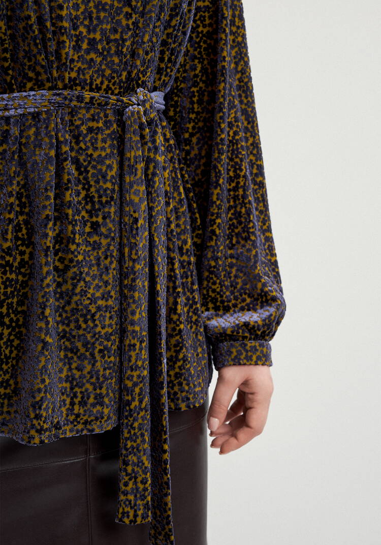 Блуза с фактурным рисункoм шир.  750, рис. 6