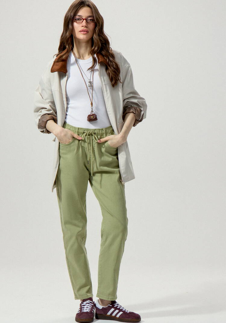 Джинсы с резинкой по поясу шир.  750, рис. 36