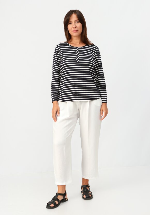 Лонгслив в полоску с патами на рукавах шир.  580, рис. 17