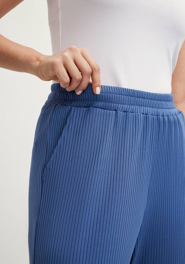 Брюки свободного кроя в рубчик шир.  750, рис. 22