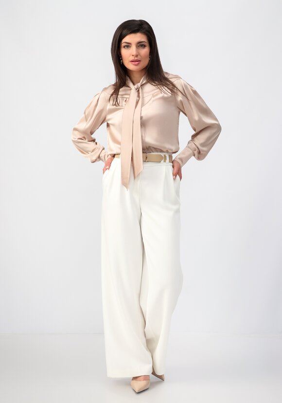 Блуза прямого силуэта с бантом шир.  580, рис. 56