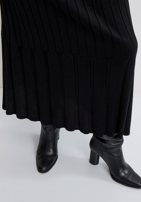 Юбка с фигурными складками шир.  580, рис. 16