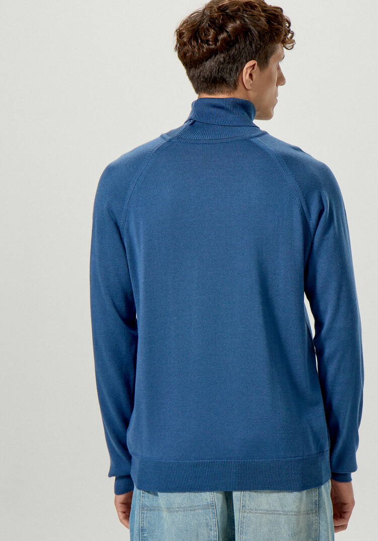 Свитер базовый с высоким воротом шир.  750, рис. 10