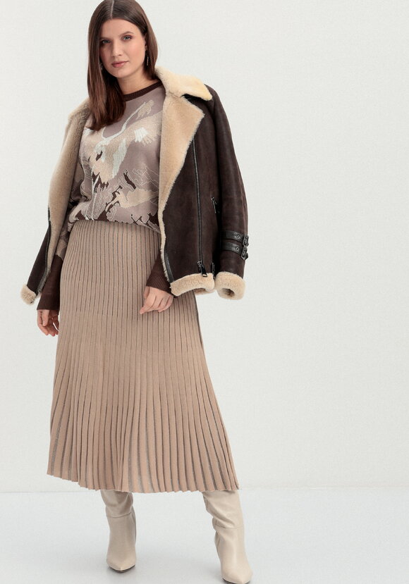 Юбка фактурная в вертикальную полоску шир.  580, рис. 17