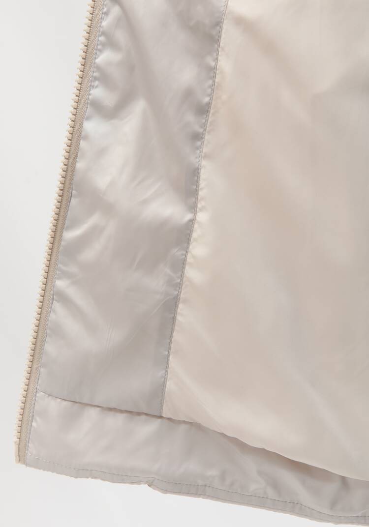 Куртка стеганая с контрастным капюшоном шир.  750, рис. 8