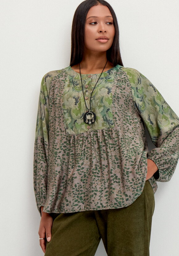 Блуза  с комбинированным принтом шир.  580, рис. 7