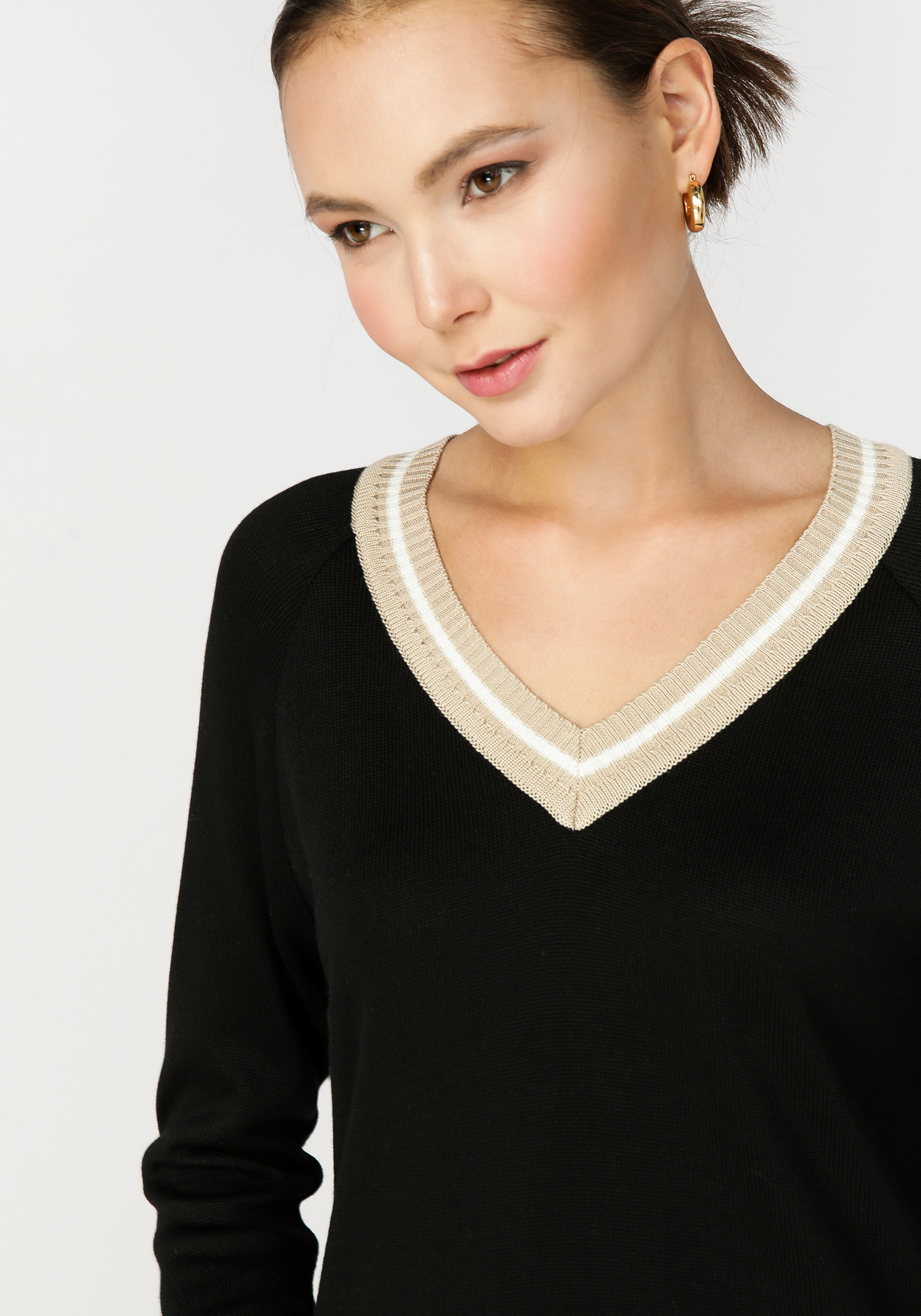 Пуловер женский с контрастной отделкой Vivawool, размер 58, цвет черный - фото 4