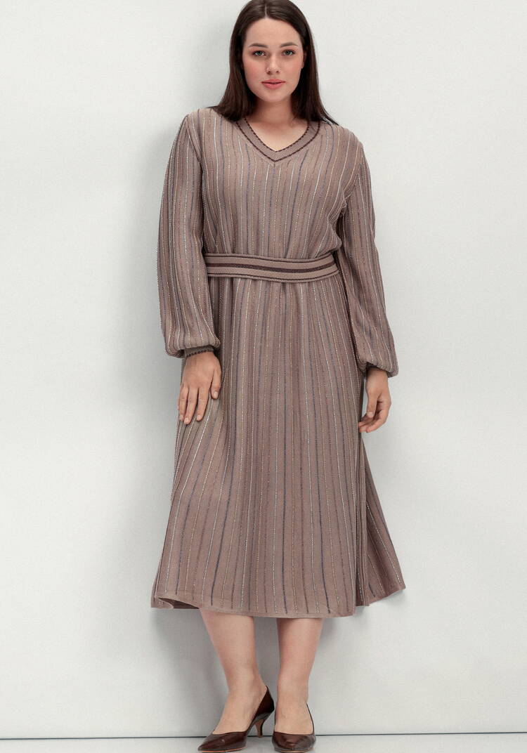 Платье с полосами из метанити шир.  750, рис. 17