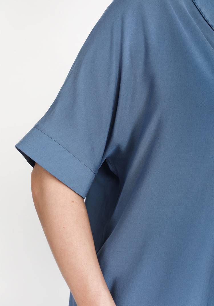 Блуза-рубашка однотонная на пуговицах шир.  750, рис. 4