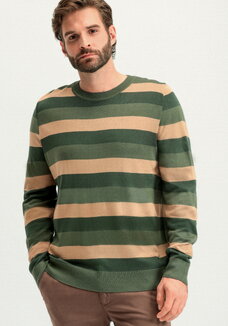 Джемпер с круглым воротом в полоску