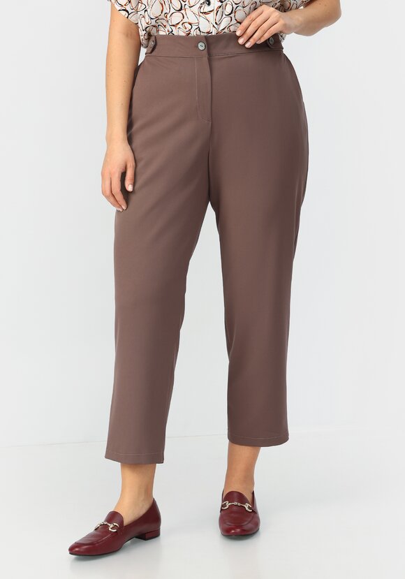 Брюки с декоративными хлястиками шир.  580, рис. 1