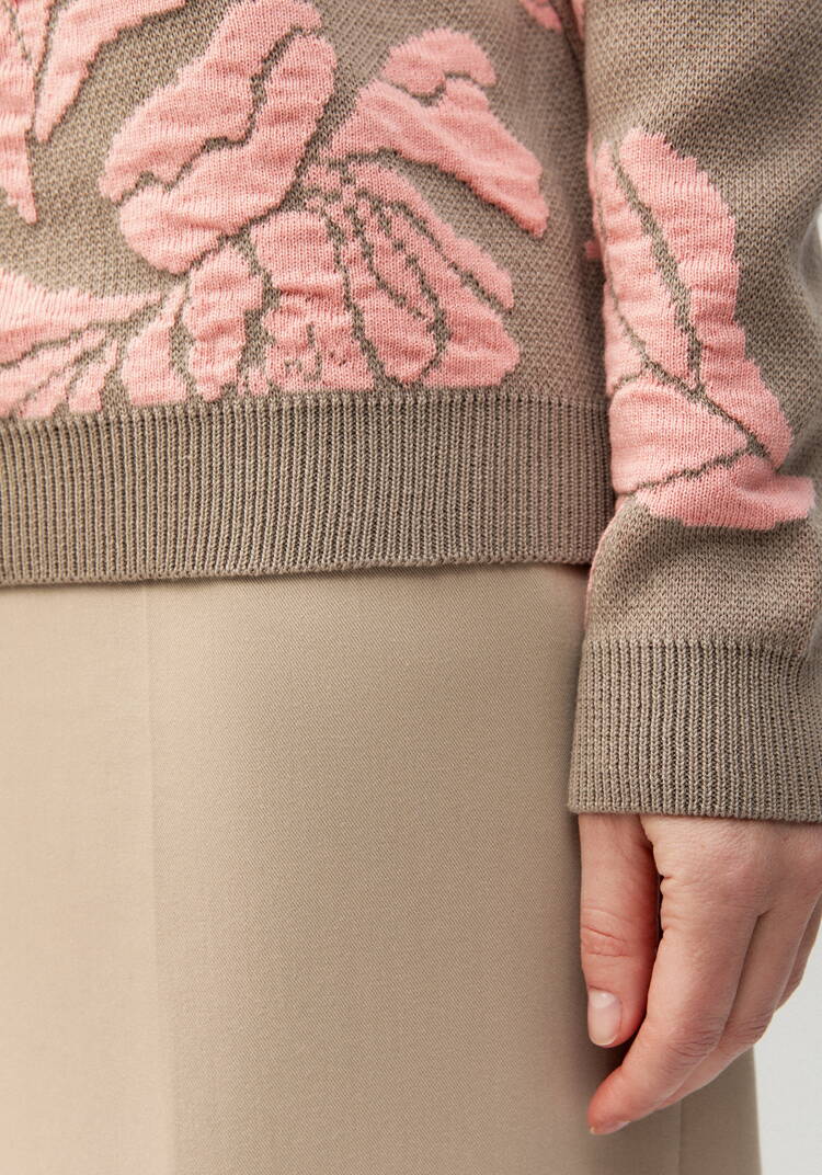 Джемпер с цветочно-лиственным принтом шир.  750, рис. 6