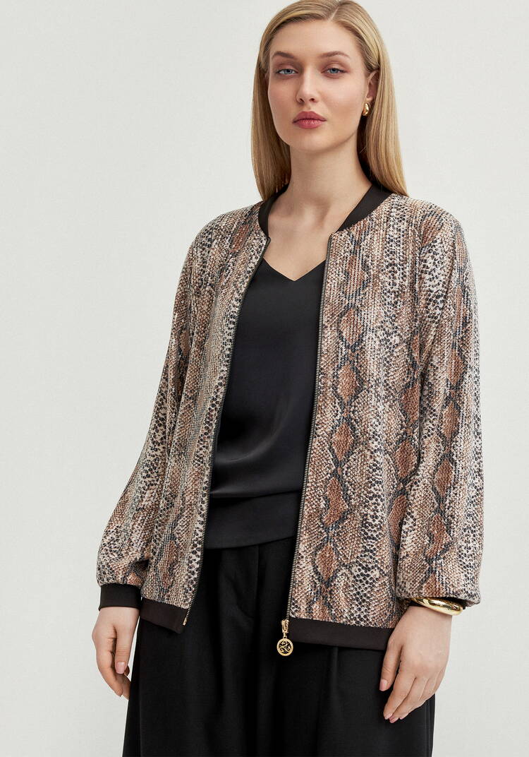 Бомбер с пайетками на подкладке шир.  750, рис. 17