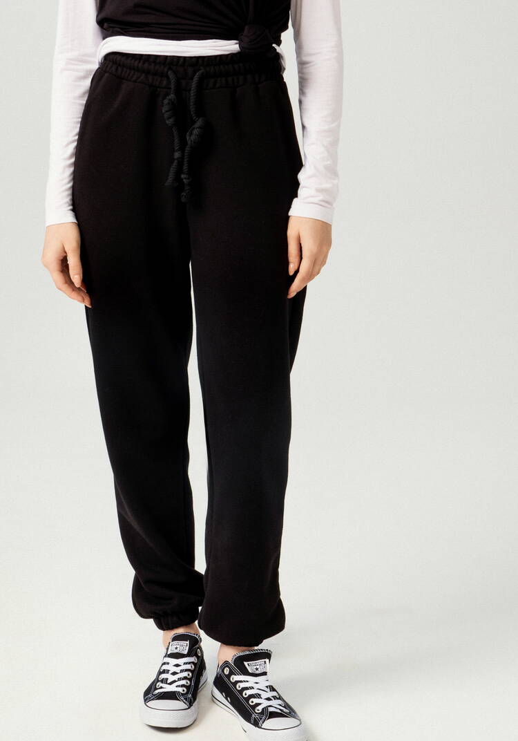 Брюки джоггеры с карманами на резинке шир.  750, рис. 14