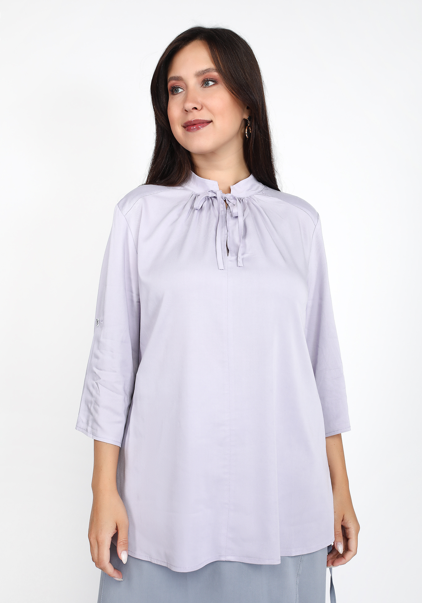Блуза однотонная с воротником стойка