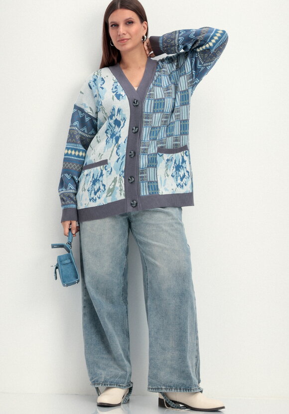 Кардиган жаккардовый с рисунком на пуговицах шир.  580, рис. 16