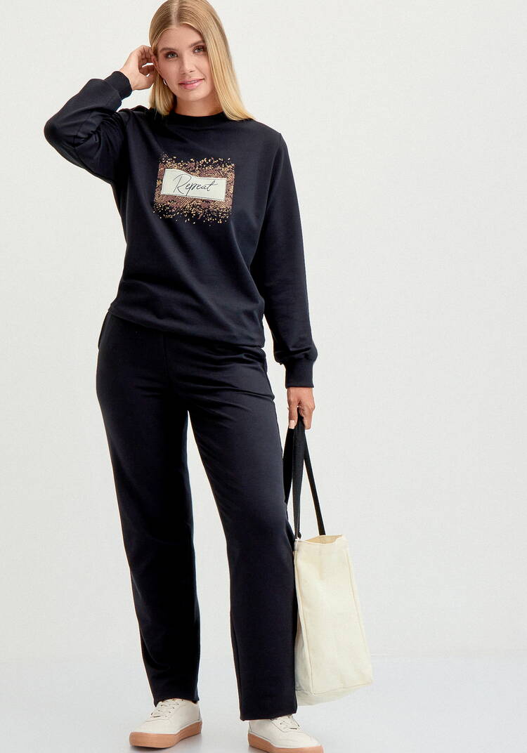 Костюм свитшот с принтом и брюки шир.  750, рис. 28