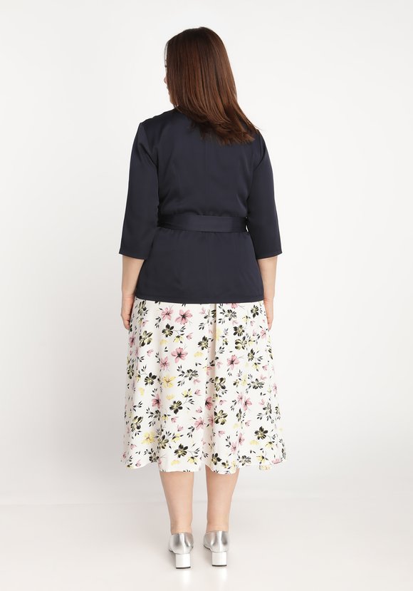 Костюм двойка: жакет и юбка шир.  580, рис. 26