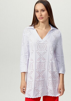 Туника с ажурным рисунком и воротником поло