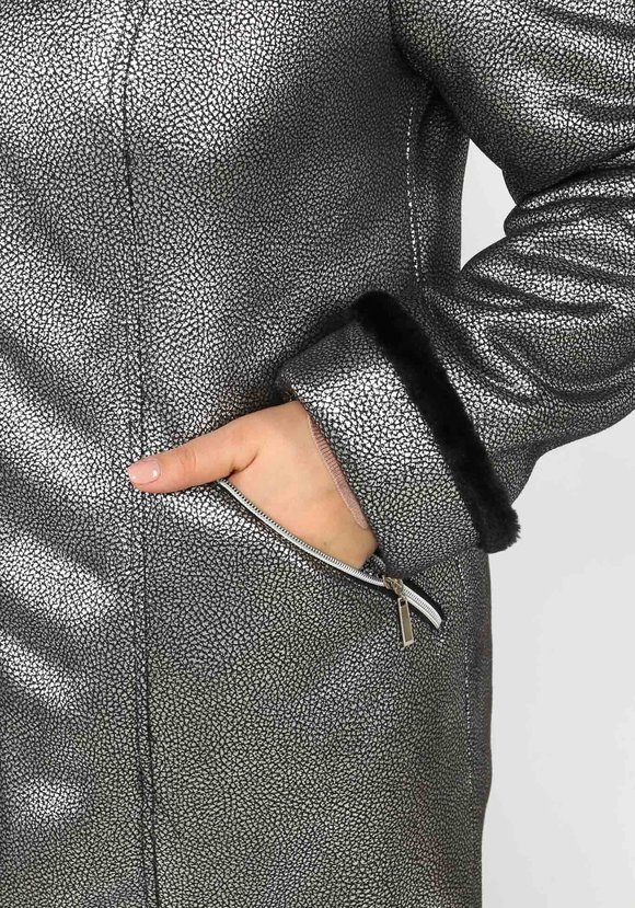 Дубленка на молнии с капюшоном и карманами шир.  580, рис. 18