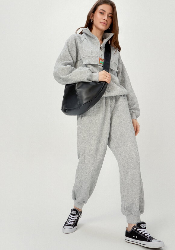 Костюм свитшот и брюки джоггеры шир.  580, рис. 17