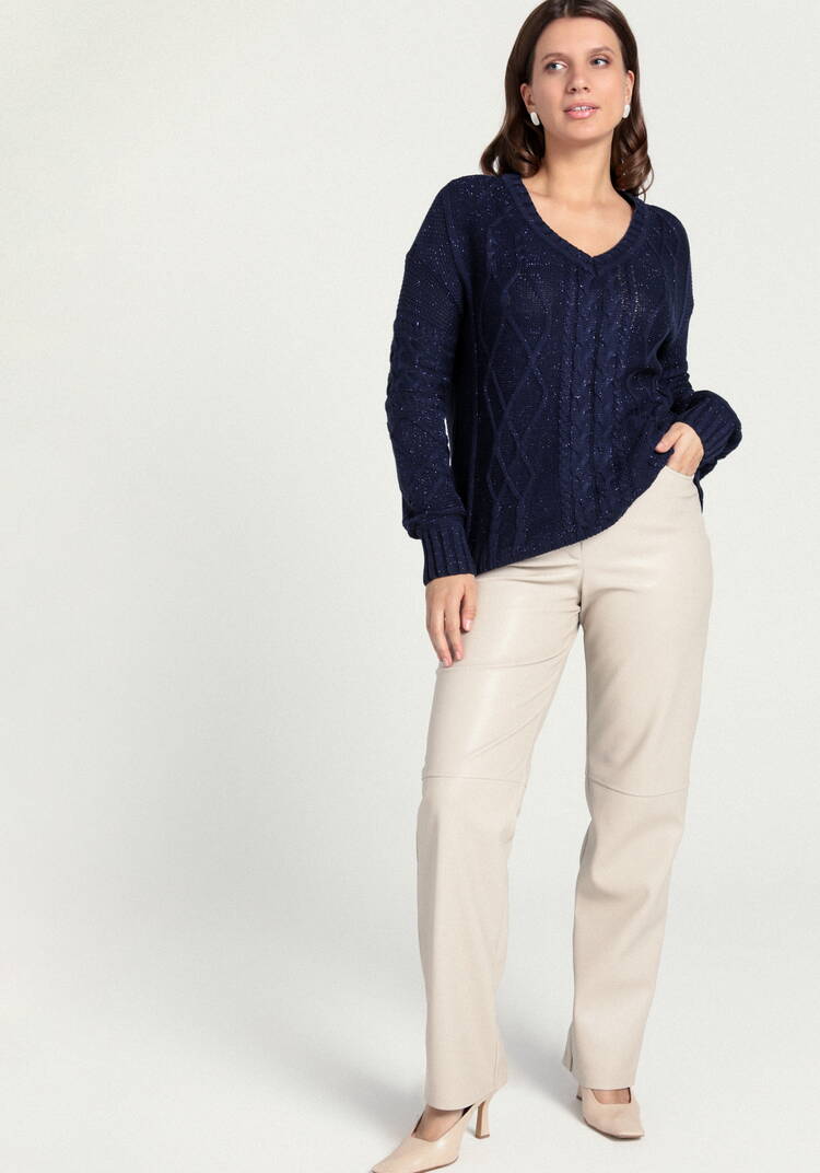 Джемпер с V-образным вырезом и косами шир.  750, рис. 9