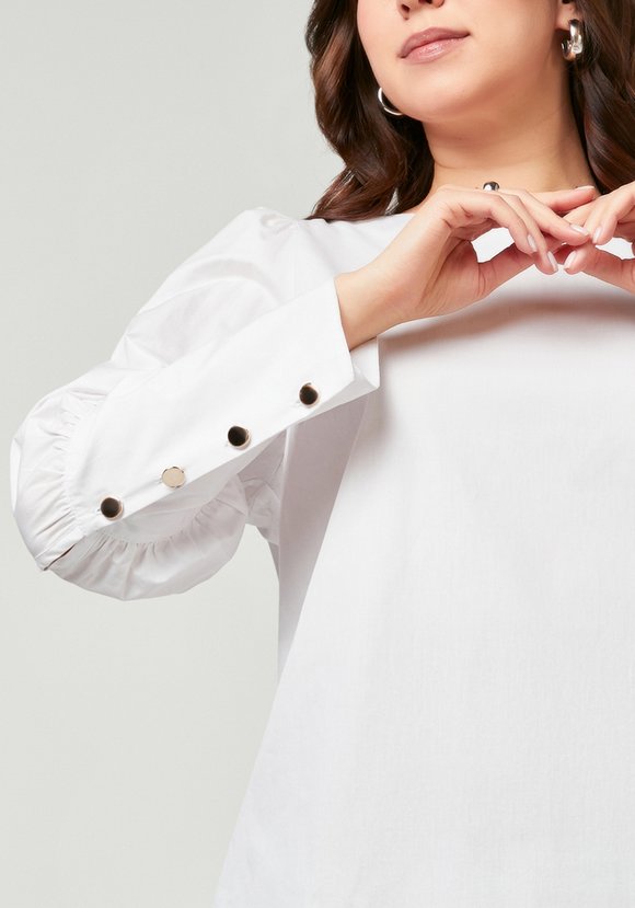 Блуза прямого кроя на пуговицах сзади шир.  580, рис. 4