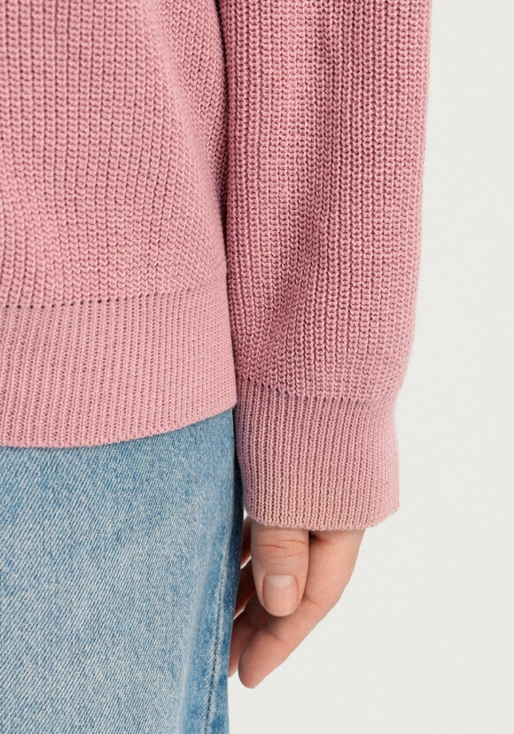 Джемпер со стойкой на пуговицах шир.  580, рис. 7