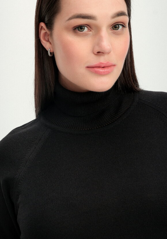 Джемпер прямого силуэта с высоким воротом шир.  580, рис. 37