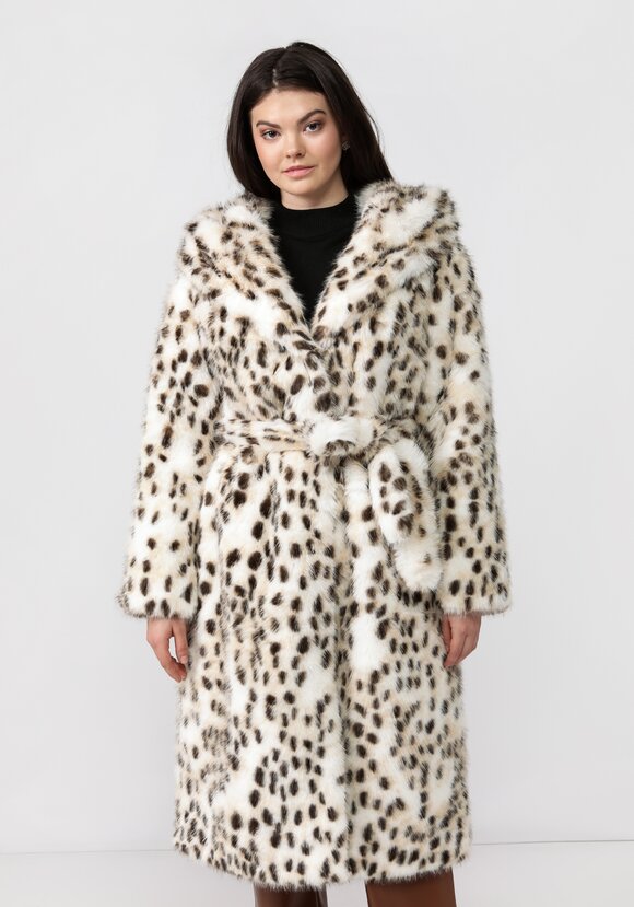 Шуба с леопардовым воротником шир.  580, рис. 28