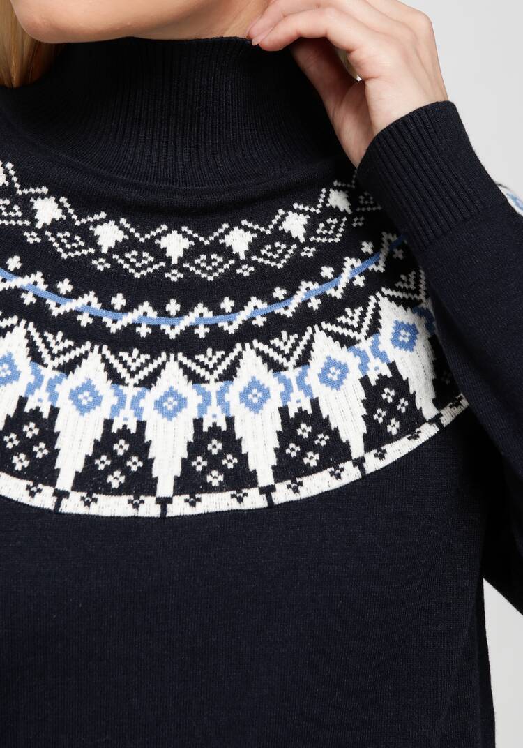 Джемпер с орнаментом на груди шир.  750, рис. 11