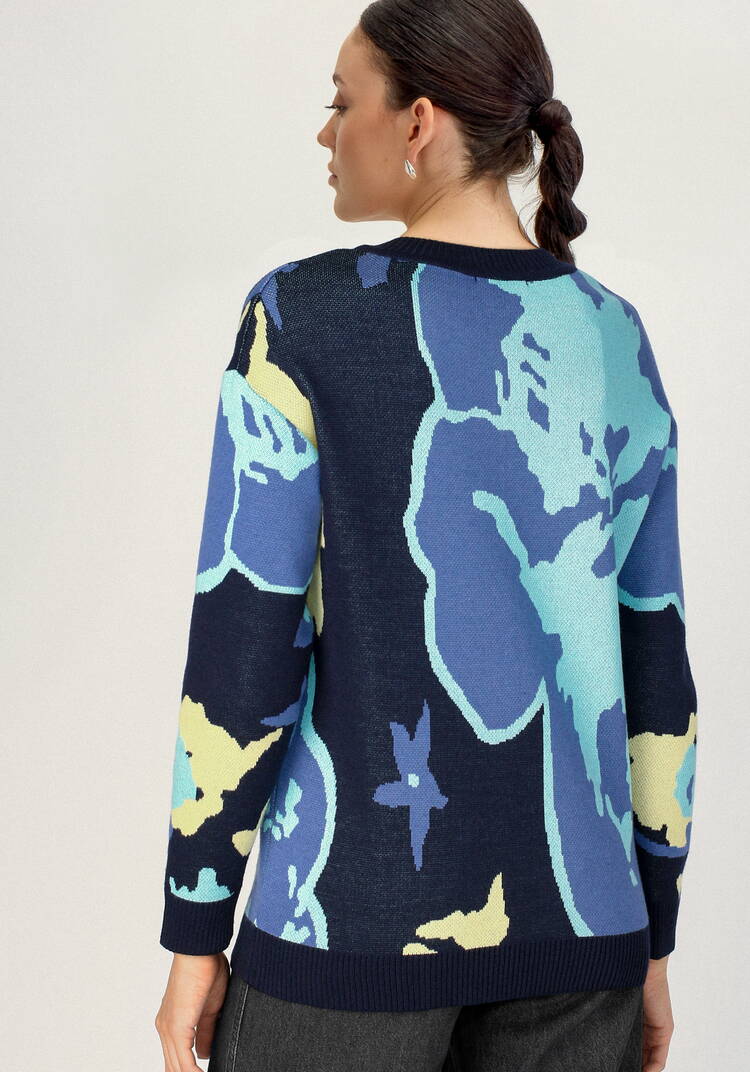 Джемпер с крупным цветочным орнаментом шир.  750, рис. 4