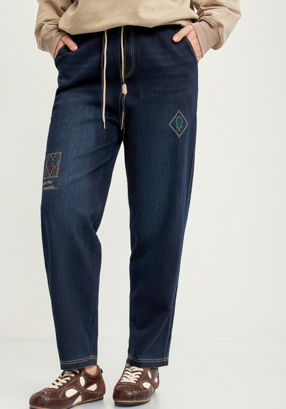 Брюки бананы с миниатюрной вышивкой шир.  580, рис. 2