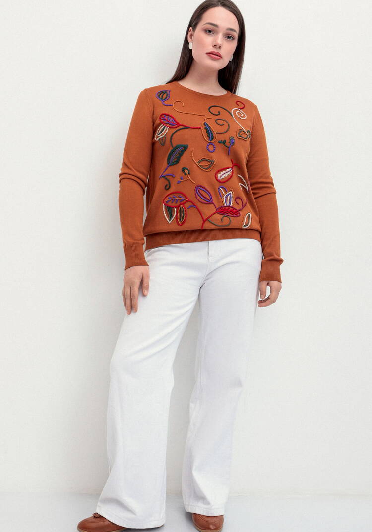 Джемпер с яркой абстрактной вышивкой шир.  750, рис. 27