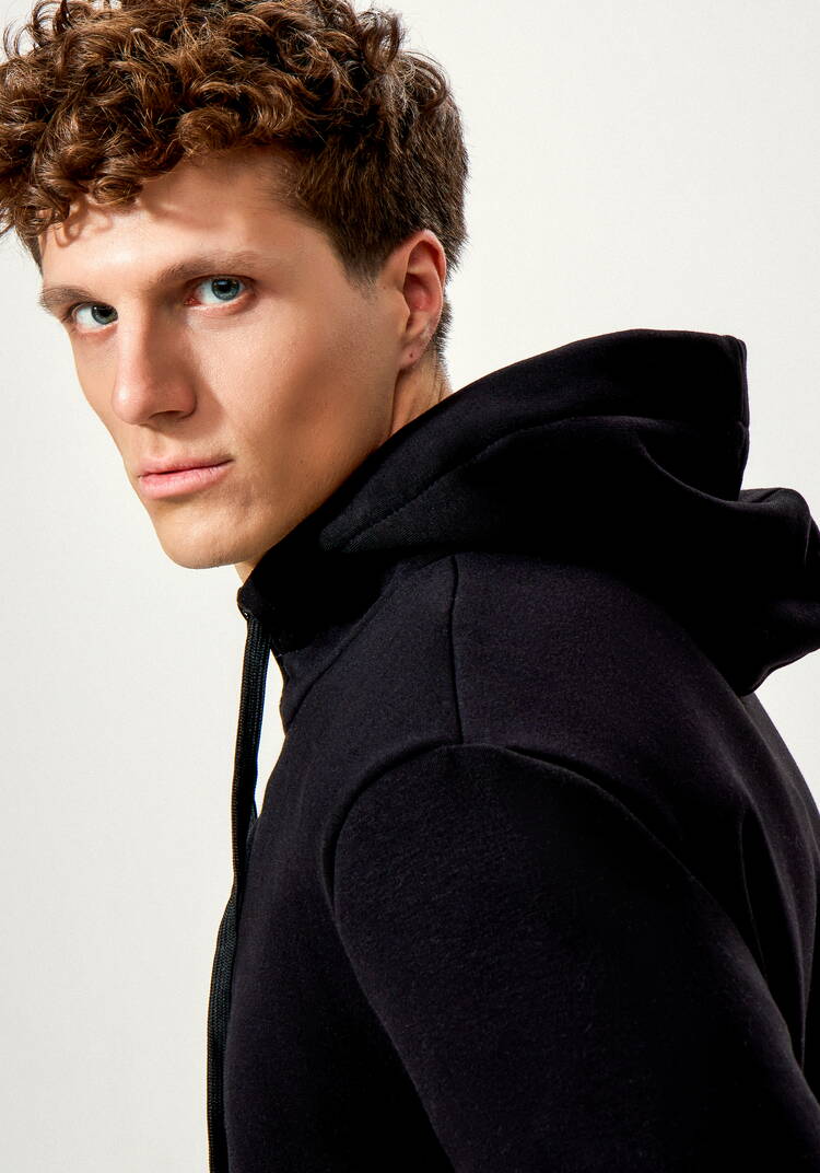 Толстовка с декоративной нашивкой на кармане шир.  750, рис. 7