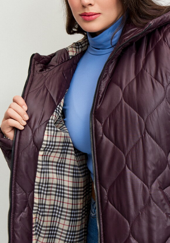 Куртка прямого кроя с капюшоном на молнии шир.  580, рис. 32