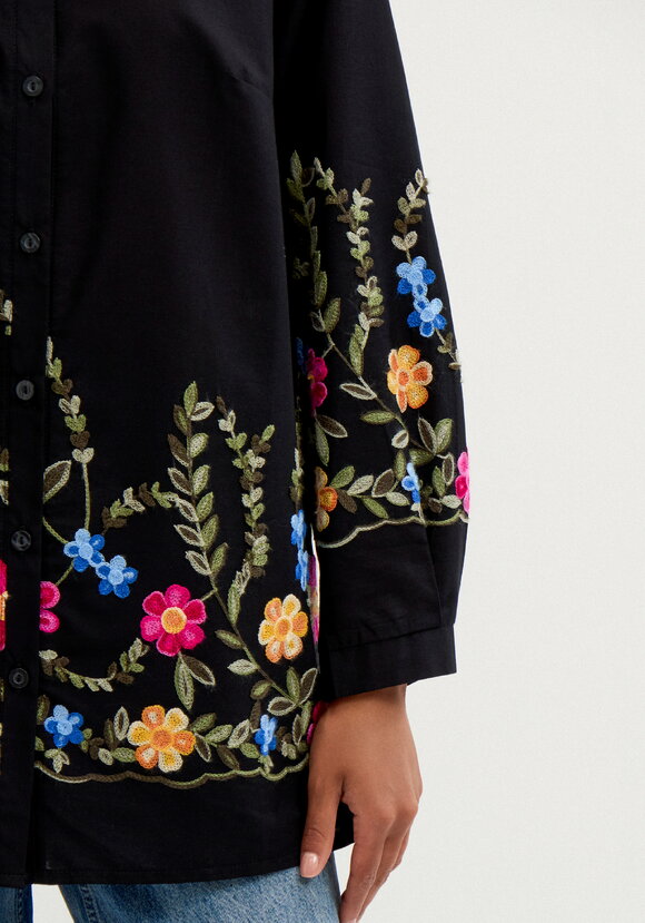 Рубашка с цветочной вышивкой шир.  580, рис. 5