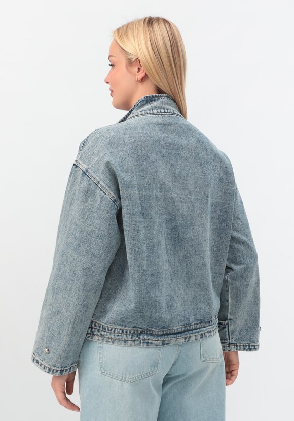 Джинсовая куртка Кейт шир.  580, рис. 8