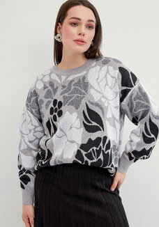 Джемпер прямого силуэта и цветочным принтом