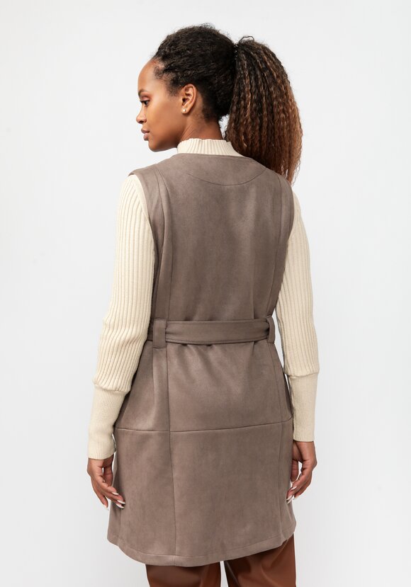 Жилет из экозамши с воротником апаш шир.  580, рис. 13