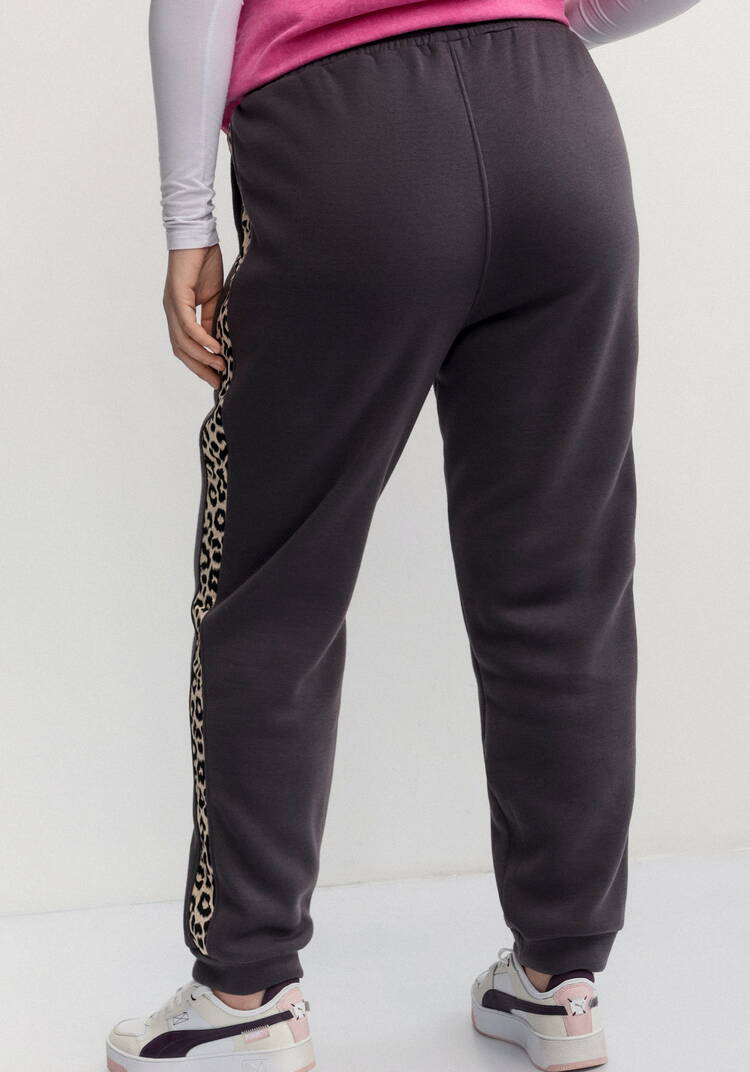 Брюки с леопардовыми лампасами шир.  750, рис. 29