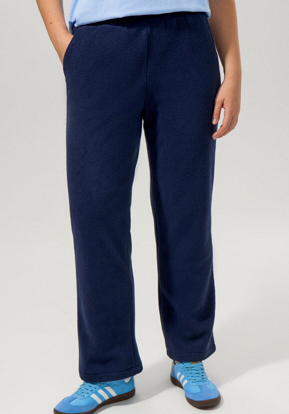 Брюки прямые из флиса шир.  580, рис. 7