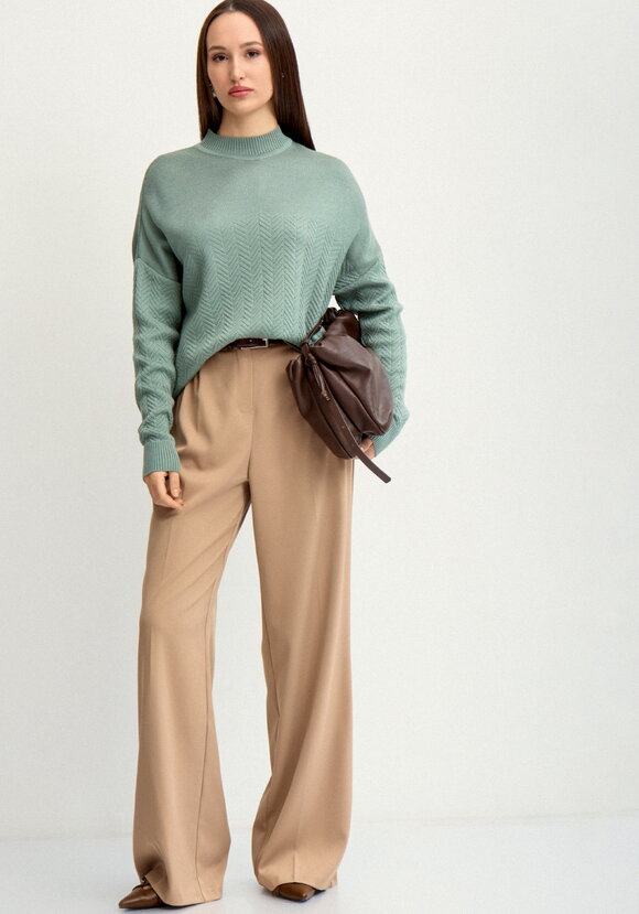 Джемпер с горлом и со спущенным плечом шир.  580, рис. 14