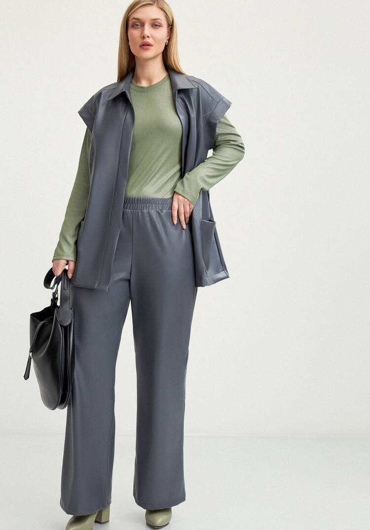 Брюки прямые из экo-кожи шир.  750, рис. 7