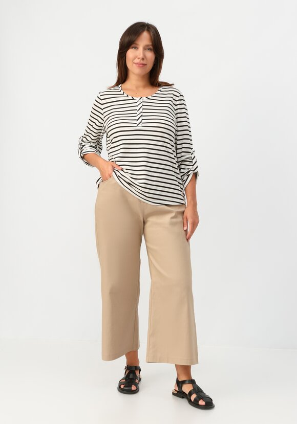 Лонгслив в полоску с патами на рукавах шир.  580, рис. 8