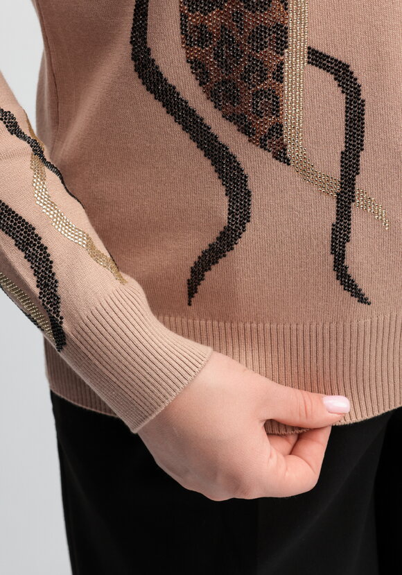 Джемпер с абстракцией на рукавах и полочке шир.  580, рис. 10