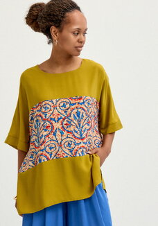 Блуза с принтом из штапеля