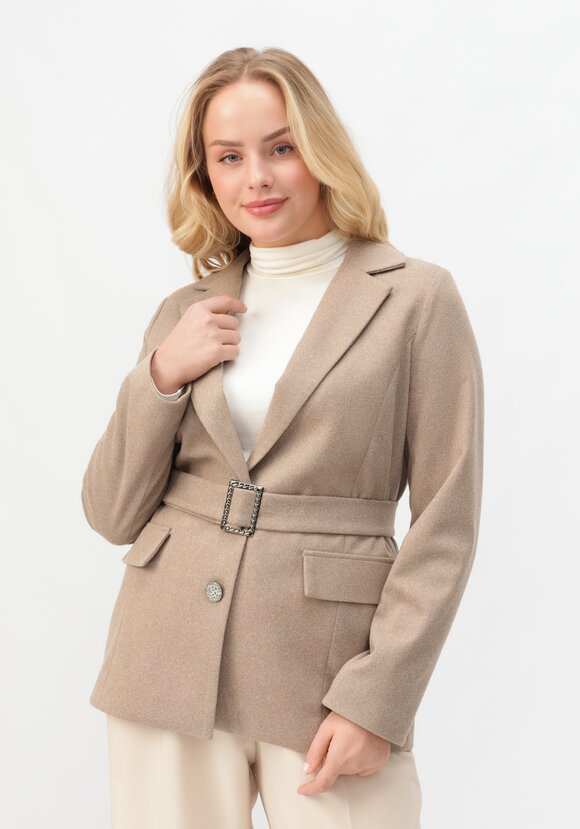 Пиджак приталенный с поясом шир.  580, рис. 16